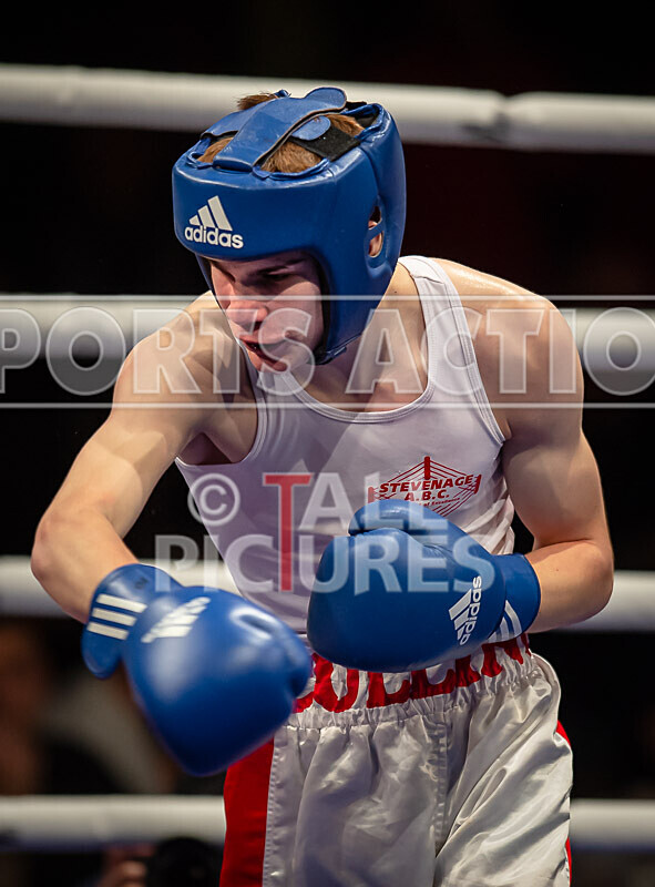 Bout 8_Charlie Watson v Oliver Culling-28 - Bout 8_Charlie Watson v Oliver Culling
