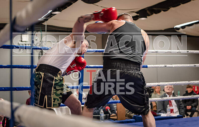 BOUT 10 - Casey De La Mare v Jamie Way-13 - BOUT 10 - Casey De La Mare v Jamie Way