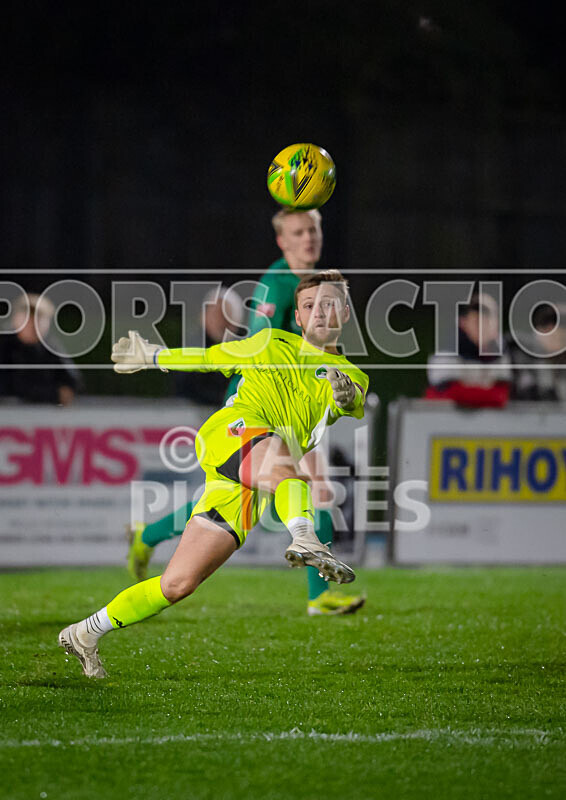 GFC v Bracknell Town_17-11-2021-31 - GUERNSEY FC v BRACKNELL TOWN