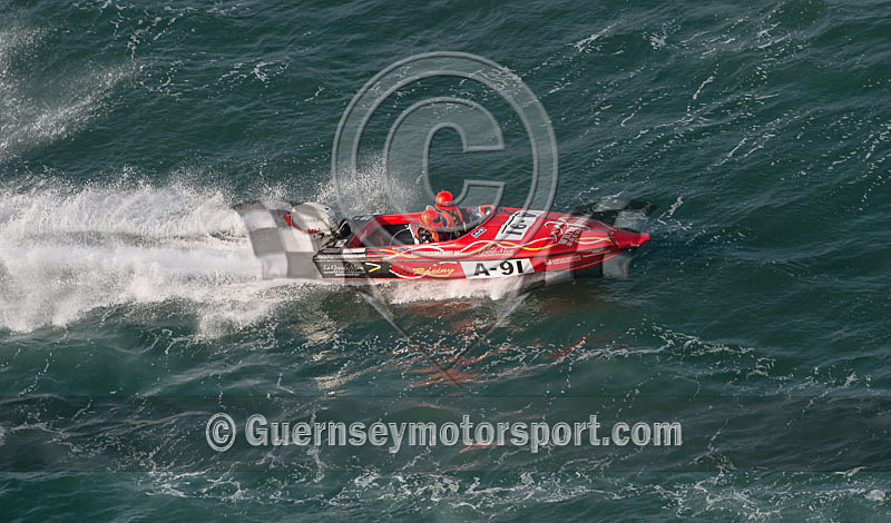 Worlds Powerboats_2014_Race-1-223 - UIM CLASS 3A & 3B WORLD OFFSHORE CHAMPIONSHIP_RACE-1