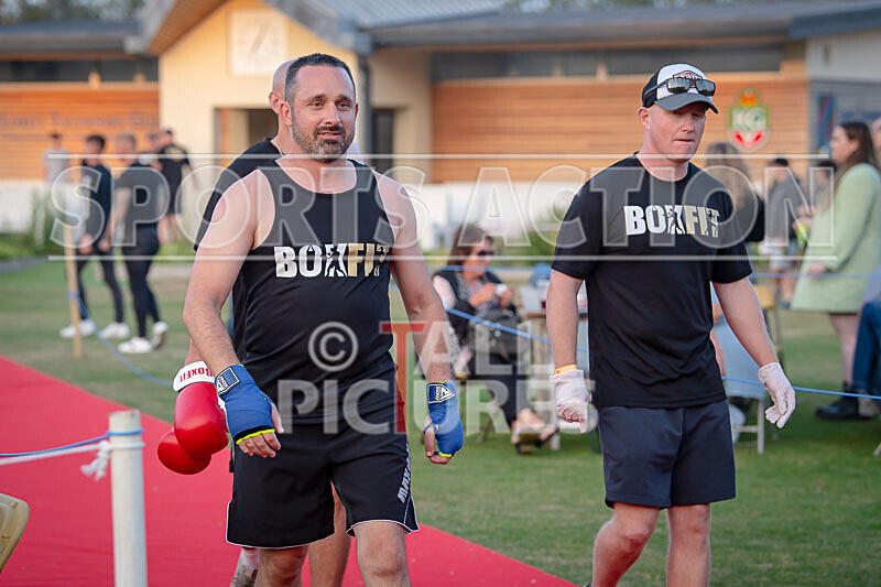 BOUT 15 - Alec -the Bomber- Bailey v Owen Poynder-3 - BOUT 15 - Alec 'the Bomber' Bailey v Owen Poynder