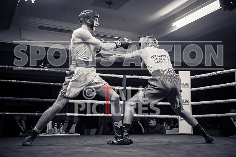 BOUT 4_Ross Vinning v Henry Wells-19 - BOUT 4_Ross Vinning v Henry Wells