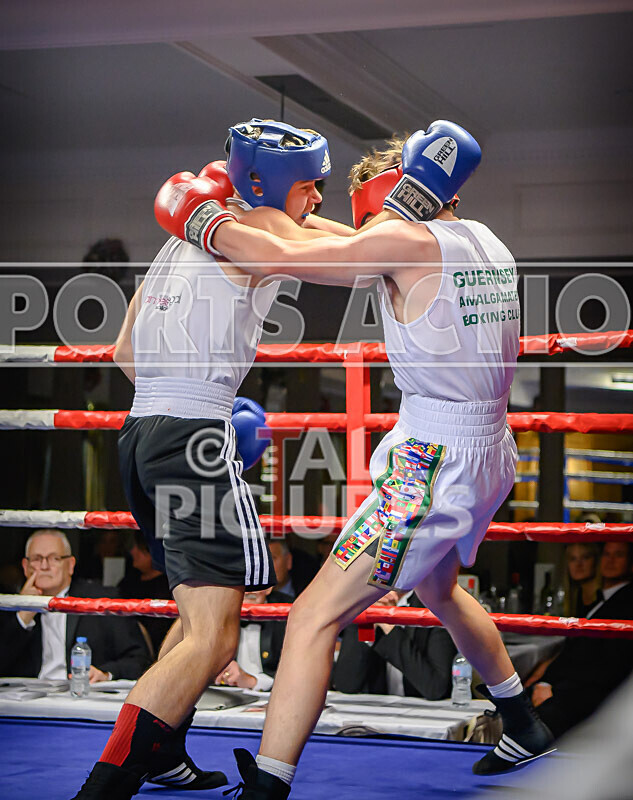 BOUT- 5_Ethan Le Moignan v Adrian Salmonowicz-30 - BOUT 5_Ethan Le Moignan v Adrian Salmonowicz