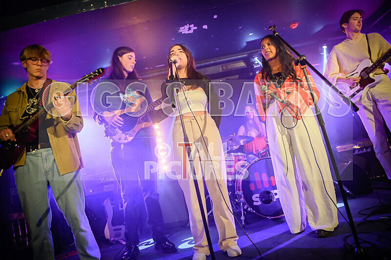 Bonnie and the Others-14 - BONNIE AND THE OTHERS