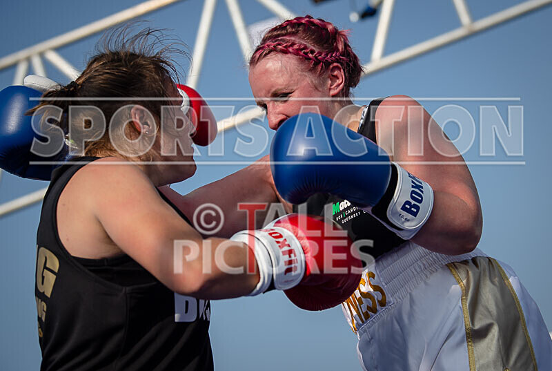 BOUT 5 - Emma -the Mentalist- Martin v Katie -the Lioness- Le Tissier- - BOUT 5 - Emma 'the Mentalist' Martin v Katie 'the Lioness' Le Tissier