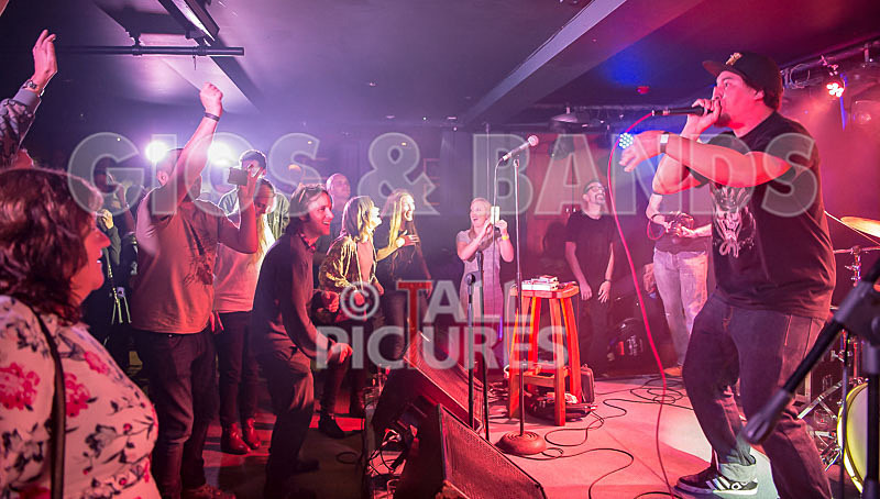 The Uptown Monotones-48 - THE UPTOWN MONOTONES