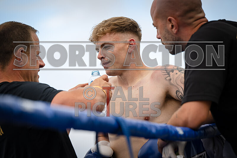 BOUT 10 Gareth the Marksman Morgan v Callum the Cannon Beausire-40 - BOUT 10- Gareth 'the Marksman' Morgan v Callum 'the Cannon' Beausire