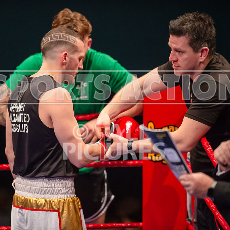 BOUT-18 - Jimmy Lesbirel v Byron Morris-5 - BOUT-18 - Jimmy Lesbirel v Byron Morris