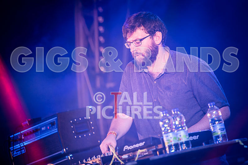 The Correspondents-75 - THE CORRESPONDENTS