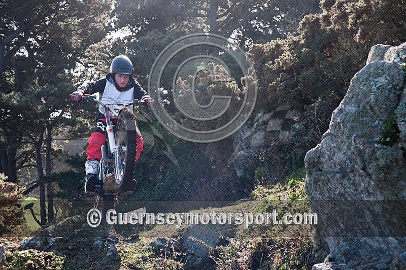 2-Day Trials_2012-12 - 2-DAY TRIALS 2012