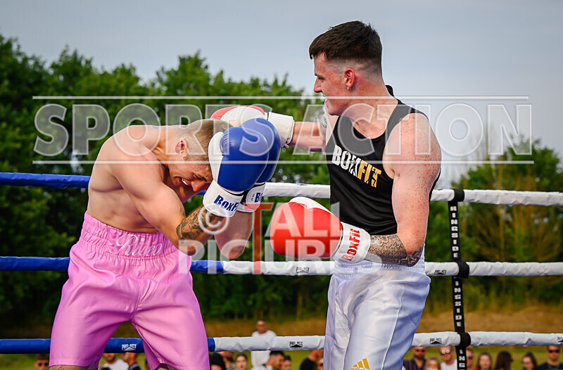 BOUT 11 - Raging Bull Jay Rive v Reece the Bomber Blondel-21 - BOUT 11 - 'Raging Bull' Jay Rive v Reece 'the Bomber' Blondel