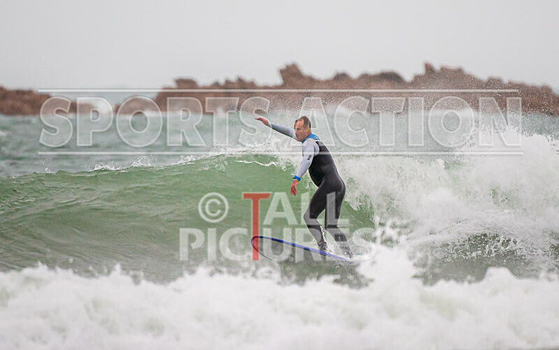 Surfing_01-11-2020-36 - SURFING AT VAZON BAY GUERNSEY