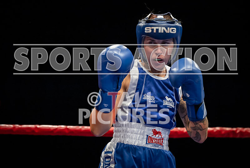 BOUT 6- Emma Martin v Stephanie Adlington-15 - BOUT 6: Emma Martin v Stephanie Adlington