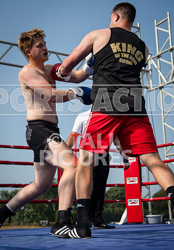 BOUT 1 - Ivan -El Terrible- v Elliot Cocket-29 - BOUT 1 - Ivan 'El Terrible' Donaldson v Elliot Cocket