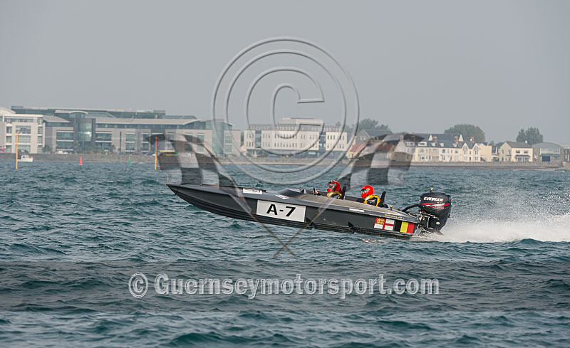 Worlds Powerboats_2014_Race-2-26 - UIM CLASS 3A & 3B WORLD OFFSHORE CHAMPIONSHIP_RACE-2