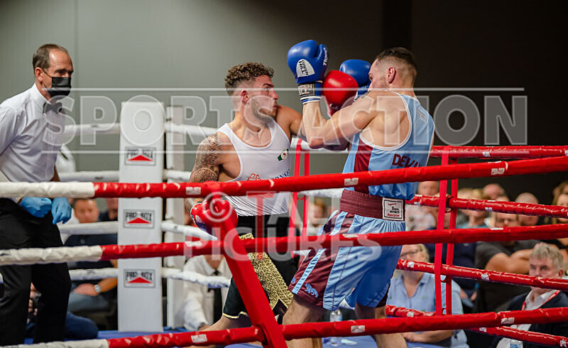BOUT 13_Billy Poullain v Arran Devine-3 - BOUT 13_Billy Poullain v Arran Devine