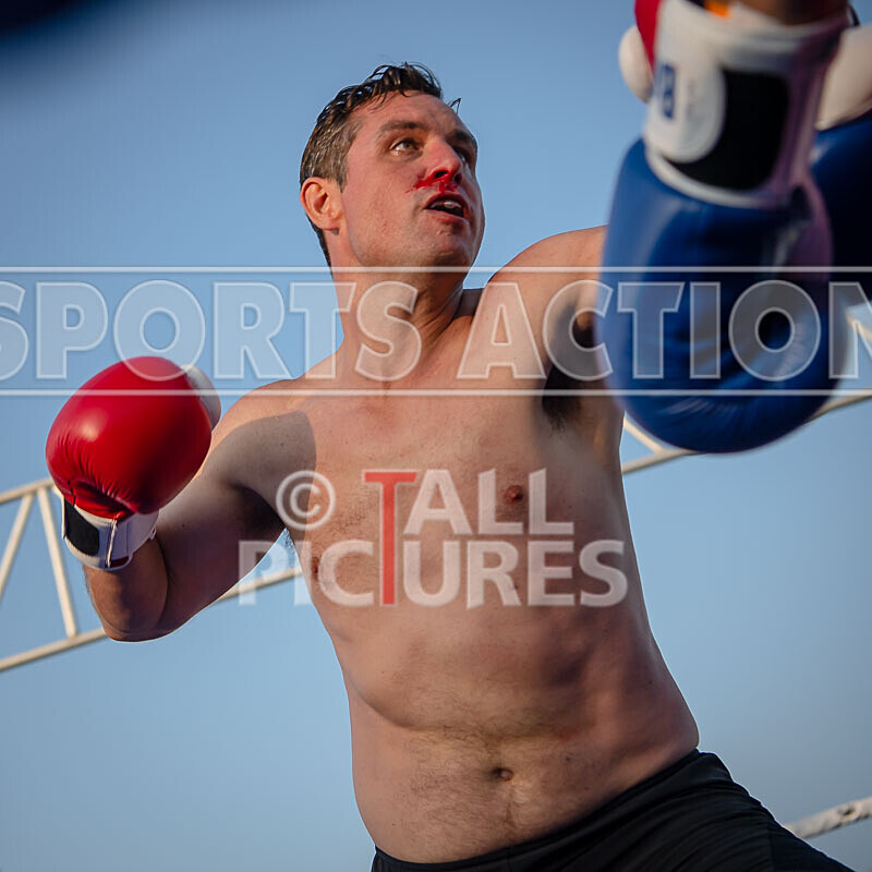 BOUT 11 - Rolo -9 and a Half Digits De Saumarez v Darren -the Executio - BOUT 11 - Rollo '9 and a Half Digits' De Saumarez v Darren 'the Executioner' Etasse