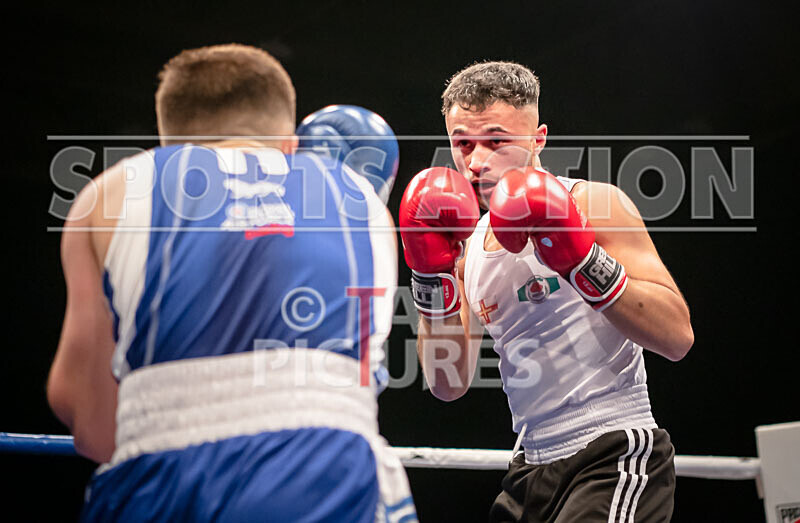 Bout 15_Marcus Magloire v Josh Boderick-21 - Bout 15_Marcus Magloire v Josh Boderick