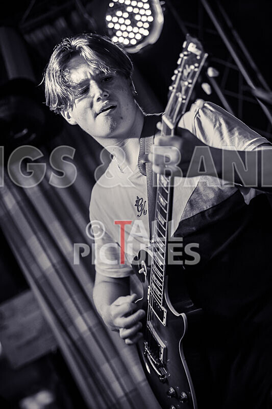 Motionless-71 - MOTIONLESS