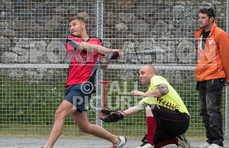 Softball_22-06-2016-16 - DRUNKEN DUCK RANGERS v REBELS
