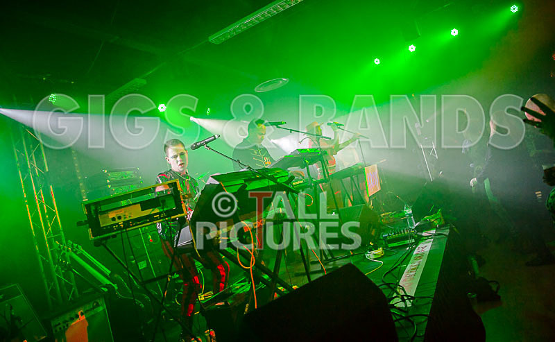 Fade2Grey-370 - FADE2GREY