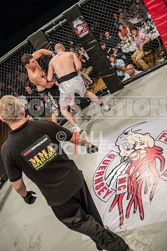 Cage Fighting_2012_Bout 4-14 - BOUT-4