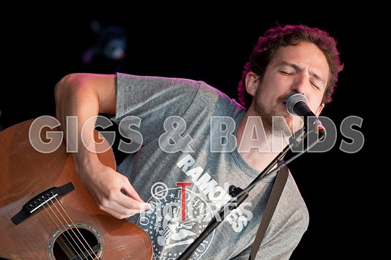 Frank Turner-3 - FRANK TURNER