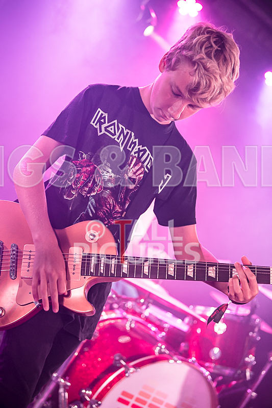 World on Fire-13 - WORLD ON FIRE