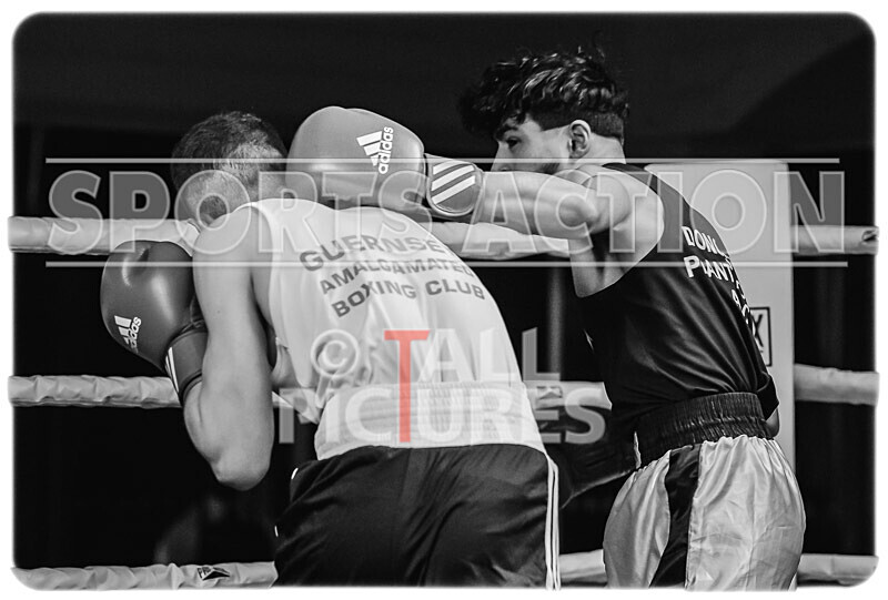 BOUT- 6 - Emile Prevel v Moin Khan-40 - BOUT: 6 - Emile Prevel v Moin Khan