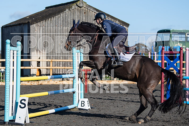 Senior Showjumping_10-11-2019-8 - BS GUERNSEY RALLY 2019-SENIORS
