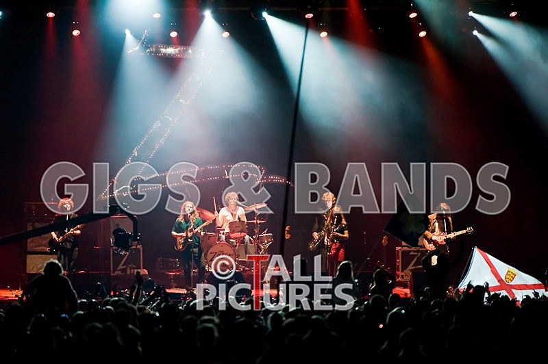 Zutons-5 - THE ZUTONS