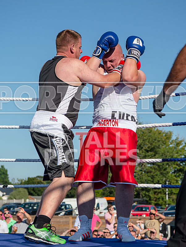 BOUT-1- Matthew The Scooby Alderton v Ian Blind Date Champion-20 - BOUT-1 Matthew 'The Scooby' Alderton v Ian 'Blind Date' Champion