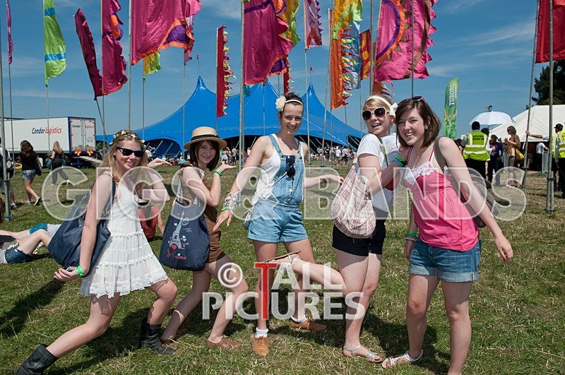 Guernsey Festival Scene-38 - THE GUERNSEY FESTIVAL ATMOSPHERE AND SCENE