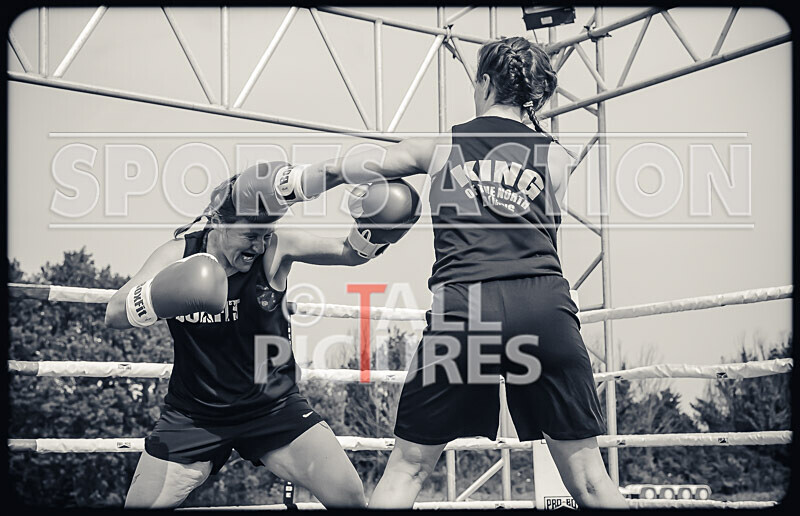 BOUT 1 - Emma the Mentalist Martin v Joanna the Hammer Wheatley-33 - BOUT 1 - Emma 'the Mentalist' Martin v Joanna 'the Hammer' Wheatley