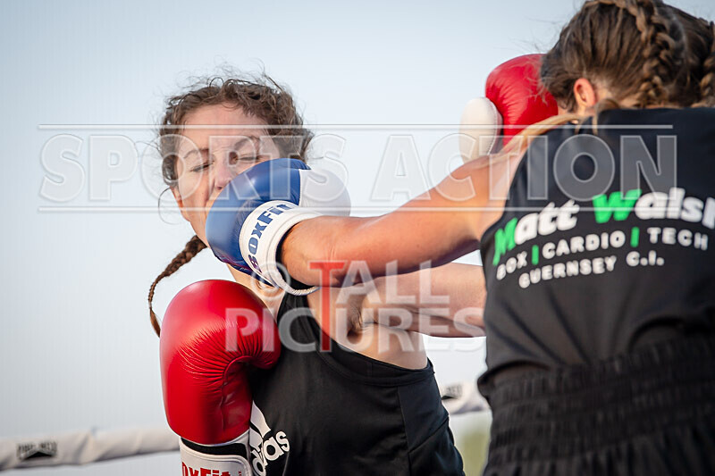 BOUT 13 - Jo -the Hammer- Wheatley v Fran -the Force- Field-32 - BOUT 13 - Jo 'the Hammer' Wheatley v Fran 'the Force' Field
