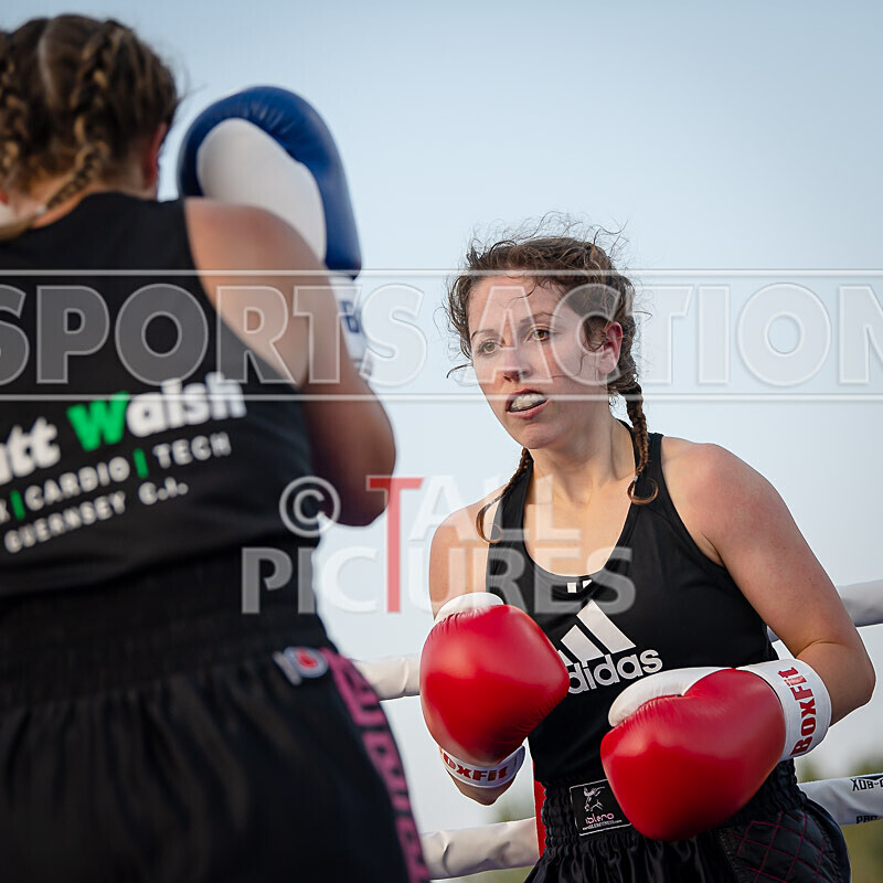BOUT 13 - Jo -the Hammer- Wheatley v Fran -the Force- Field-48 - BOUT 13 - Jo 'the Hammer' Wheatley v Fran 'the Force' Field