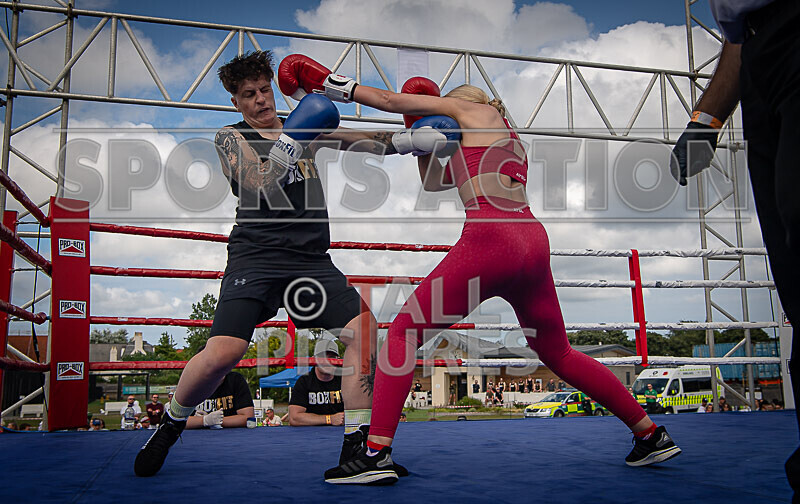 BOUT 5- Leonie Chardonnay Pike v Ellie Rocky Robinson-45 - BOUT 5- Leonie 'Chardonnay' Pike v Ellie 'Rocky' Robinson