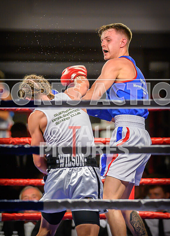 BOUT- 6 - Jamie Wilson v Declan Hunt-46 - BOUT 6 - Jamie Wilson v Declan Hunt