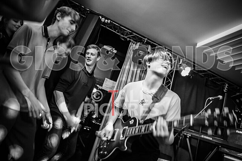 Motionless-60 - MOTIONLESS