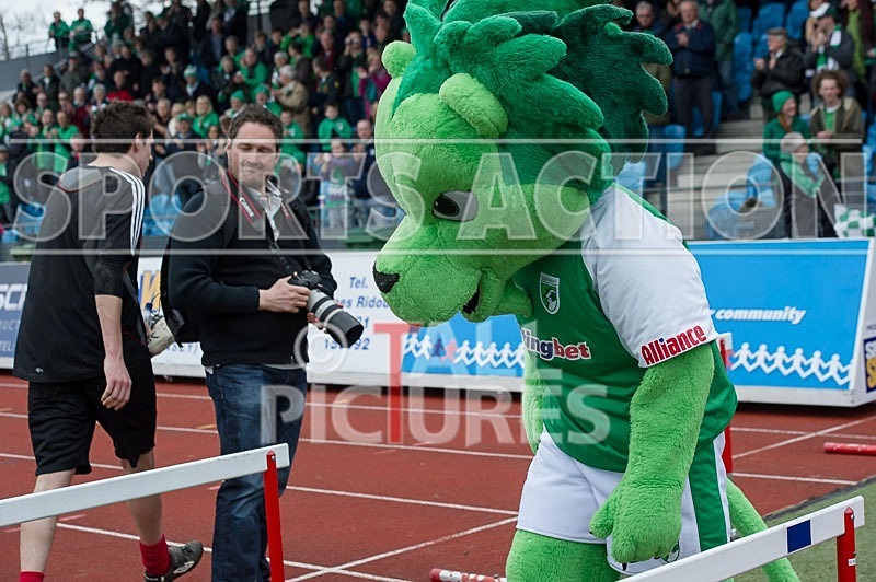 Guernsey FC v Raynes Park Vale-13 - GUERNSEY FC v RAYNES PARK VALE