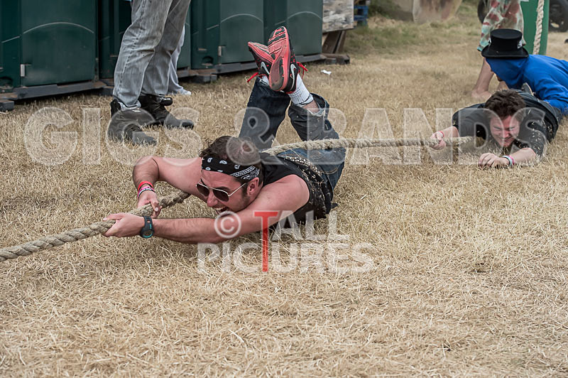 Tug of War_2015-4 - TRIKE, CHILLI & TUG OF WAR