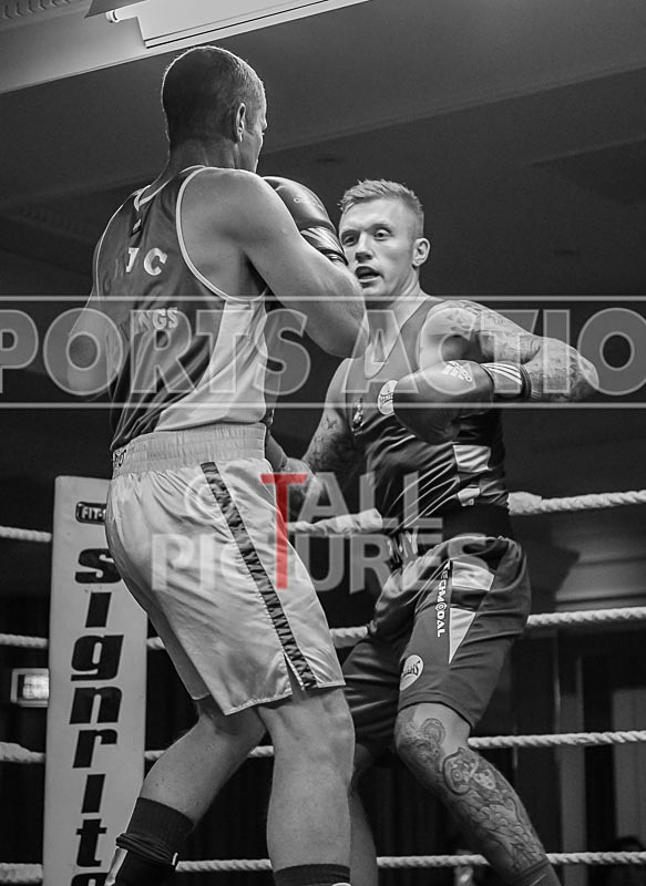 Bout-10_Matt Jennings v Mason Holmes-24 - Bout - 10_Matt Jennings v Mason Holmes