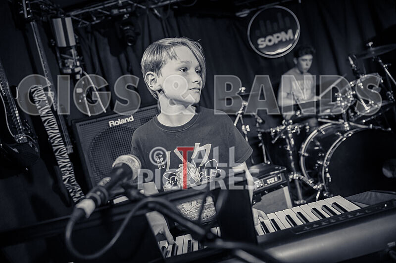 Falling into the Future-25 - FALLING INTO THE FUTURE