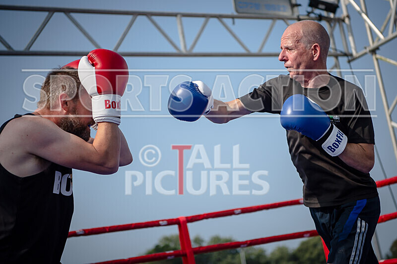 BOUT 2 - Steve -The Stoat- Ozanne v Alan -Dinosaur- Donaldson-16 - BOUT 2 - Steve 'The Stoat' Ozanne v Alan 'Dinosaur' Donaldson