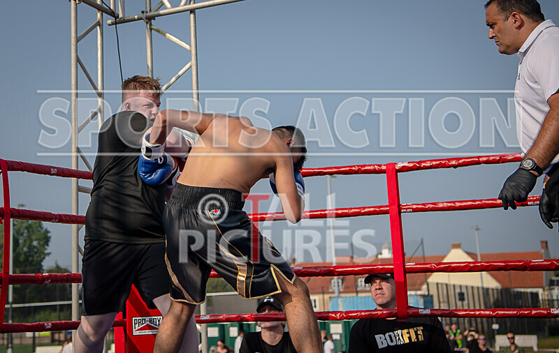 BOUT 6 - Tony -Foxey- Fox v Tyler -the Lion- Quintels-9 - BOUT 6 - Tony 'Foxey' Fox v Tyler 'the Lion' Quintels