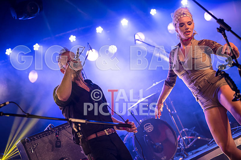 Johnny Cage and the Voodoo Groove-16 - JOHNNY CAGE AND THE VOODOO GROOVE