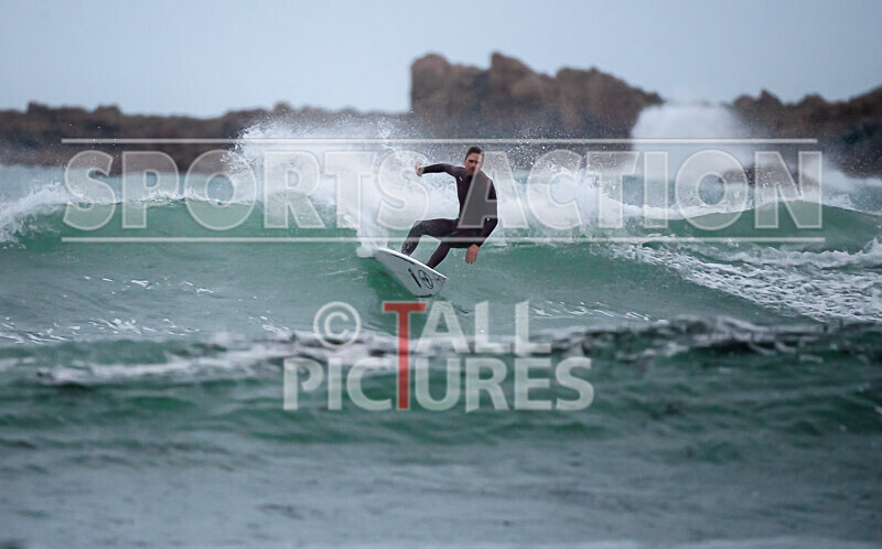 Surfing_01-11-2020-153 - SURFING AT VAZON BAY GUERNSEY
