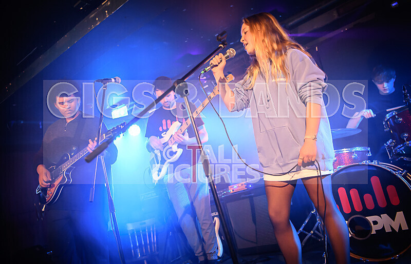 Motionless-22 - MOTIONLESS