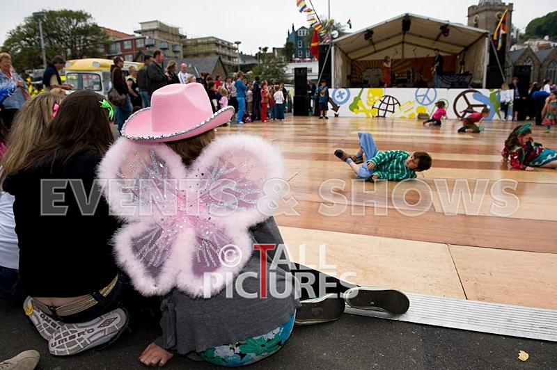 Lib Day08-126 - 2008 DAYTIME ATMOSPHERE