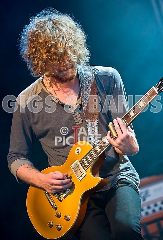 Cage the Elephant-39 - CAGE THE ELEPHANT